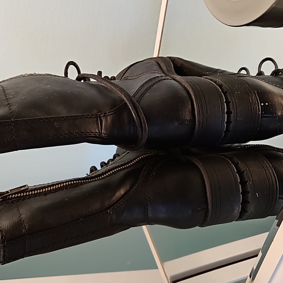 Boots - Picture 3 of 7